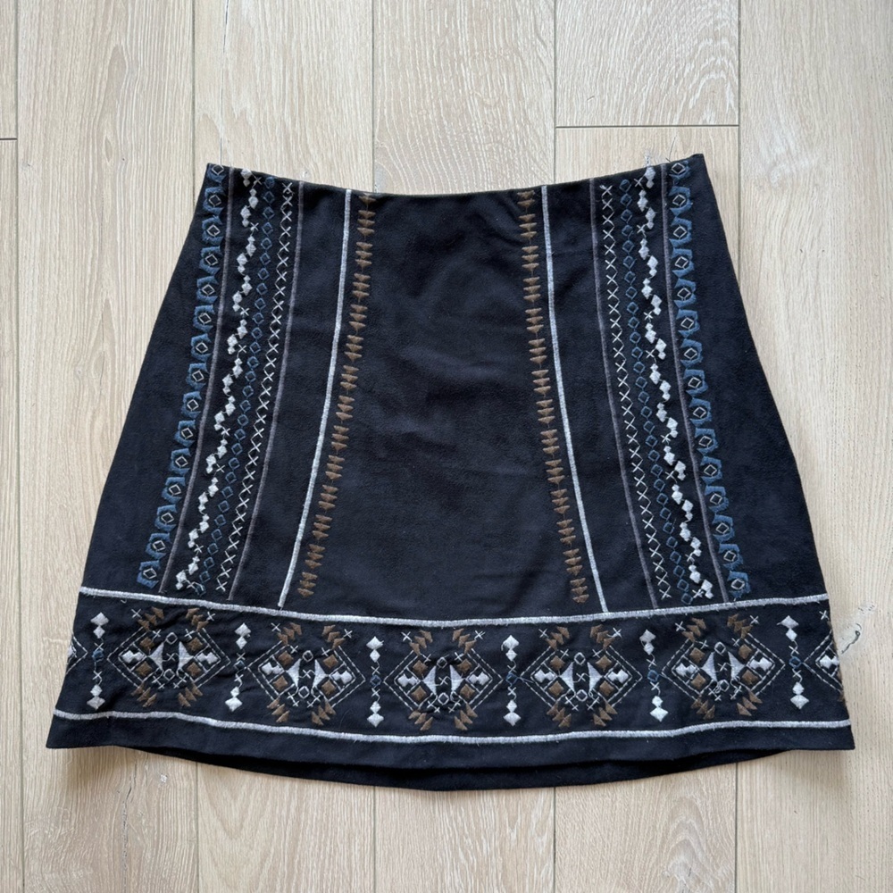 Abercrombie & Fitch Suede Embroidered Mini Skirt in Black Size 2
